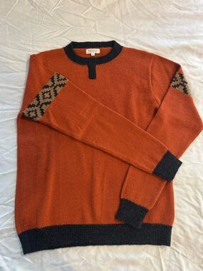 Novica Men's Rust Crewneck Sweater with Charcoal Trim